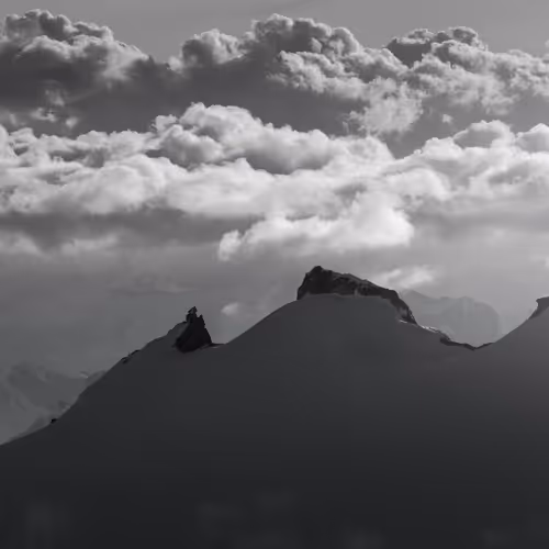 Item #9109585521216700921320633943546002484085605596253519079097705006427050868737 Media