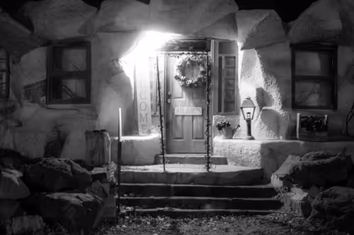 Item #30985419060957023672606833204645685316652492575224970316942919820514611429377 Media