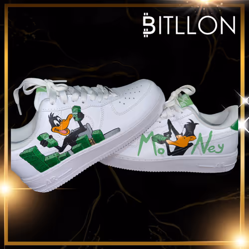 Item #105112743667757358661307384481498150767532197856767923363258562477610321838081 Media