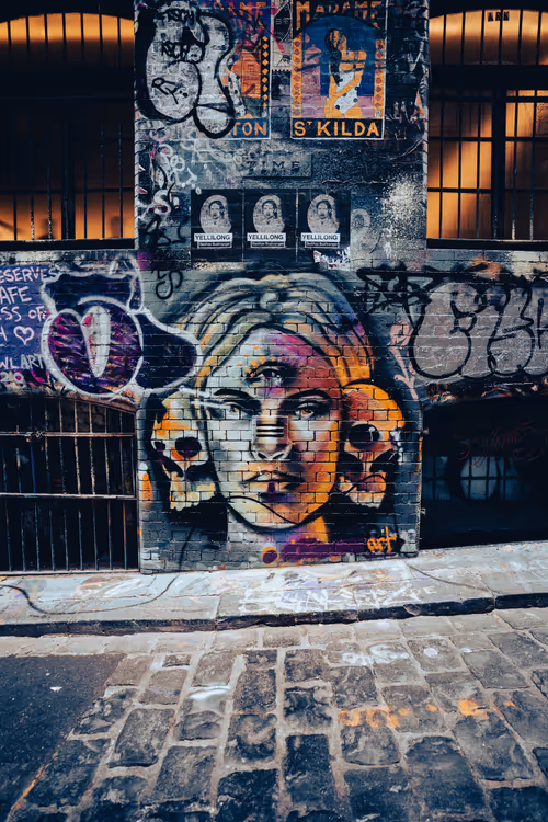 Item #87664330636313077472003209280981822590333725685545365355938452591907969171457 Media