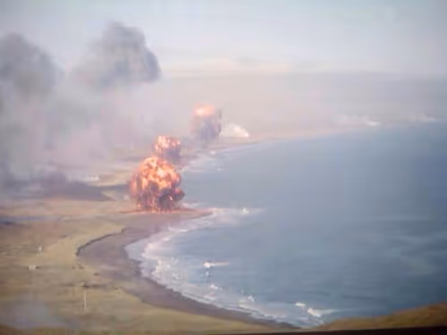 Item #23179193386715460252506726521430790136408415778135078432780547080239974449153 Media