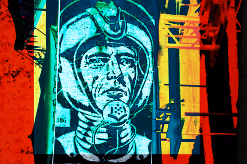 Item #51707329153489912674067166872871341226480294802352717644910339343353915637761 Media