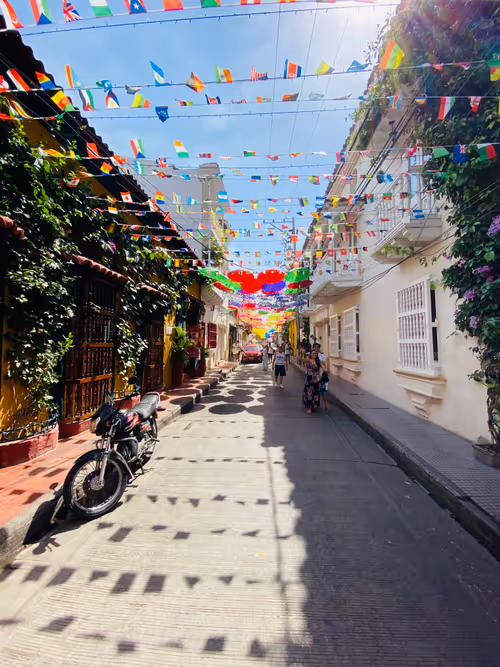 Item #41673148381276602242118576638571883015956905201675020614810101393998213021721 Media