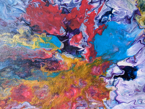 Item #39408879657418469641879530267518022769877178880654260434302490870562034810881 Media