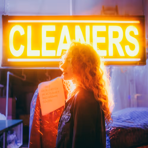 Item #8957903854141122346925135740585576976148783334383381745277240540750644510721 Media