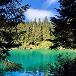 blue mountain lake