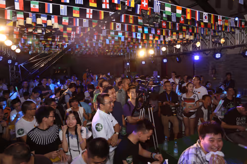 Item #32225570320878760566602105594491527669795089841450485953865806039766154608641 Media