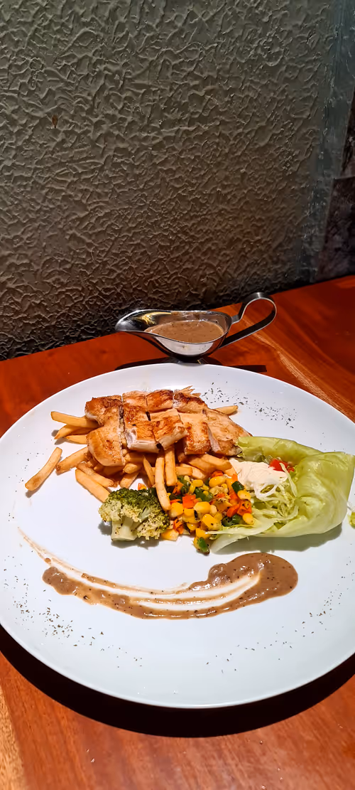 Item #45587486599812322055071502889889837694324180513747183771448819537915110490113 Media