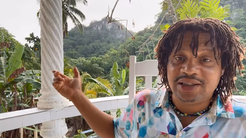 Item #51582083121382664754572266337257696728237193355148908677881966212581599215617 Media