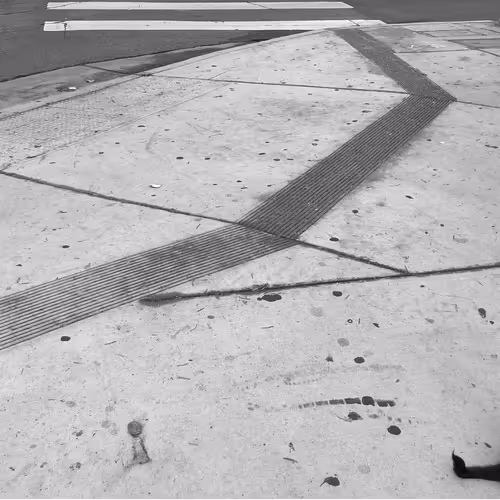 Item #56431751608181922231259635946092067407977788553703326303680802271168315785217 Media