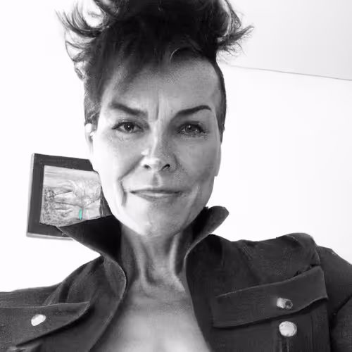 Item #85177114975752612388262714714050709678639792475343388821547065080397153959946 Media