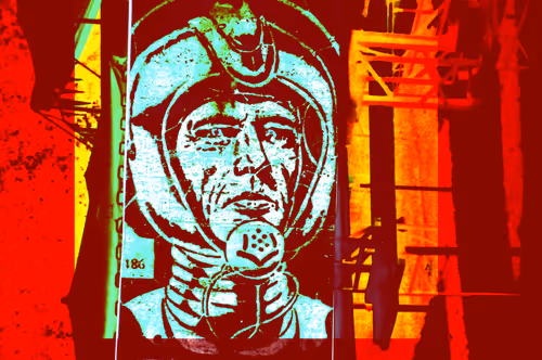 Item #51707329153489912674067166872871341226480294802352717644910339347751962148865 Media