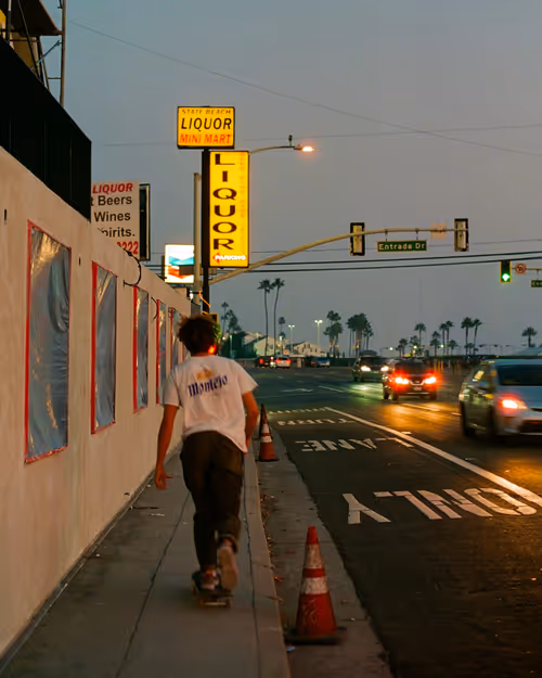 Item #74180388987835072097633391580607238135275622999050710486878638615206930939905 Media