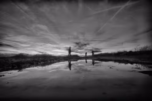 Item #24415380974913932026923654117008340825783391214867846037480174195033163956225 Media