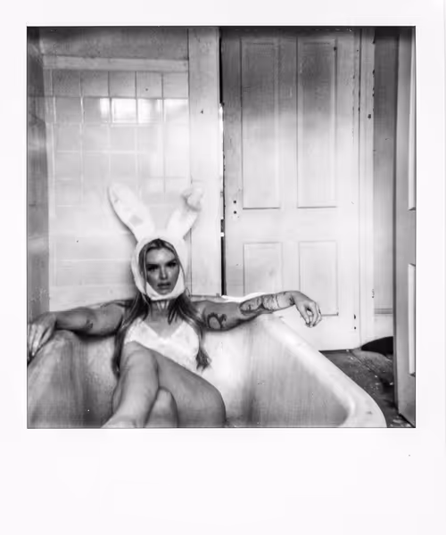 Item #10620290363906357168813205478457597742502191214056640616946314017166514454529 Media