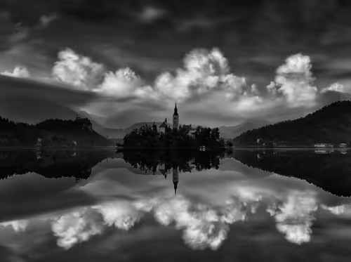 Item #70651564434180574556294947665186140658635151001431395865456628545401275809793 Media