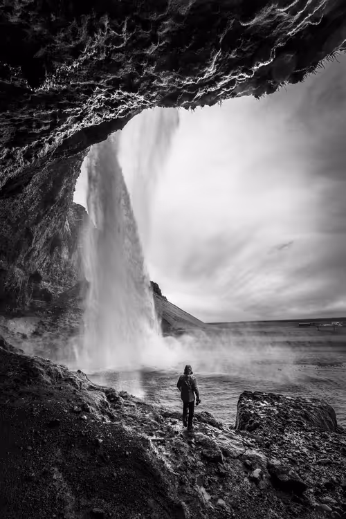 Item #84834639463328091260484975677994672960317612935287513554023817910107215233025 Media