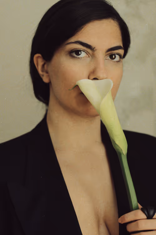 Item #114495732425891373745536168049683752920619799659036817548952625689739468472321 Media