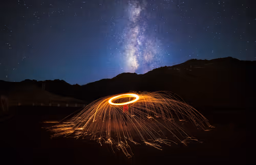 Item #9425749833926335333001150146280296056948702908253502131347533613373411295233 Media