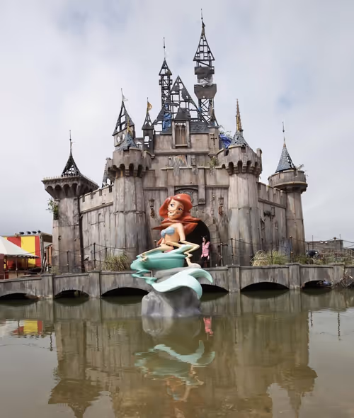 Item #55216672598840708961384749684848616551278129301068730357297170365484302860510 Media