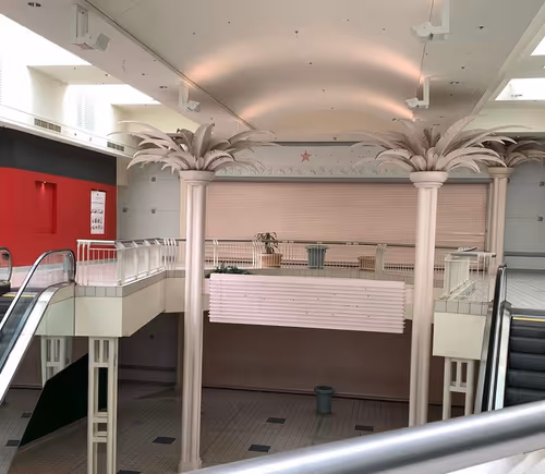 Item #171169413021382732590105471062592956862322076896585789356296527446265561089 Media