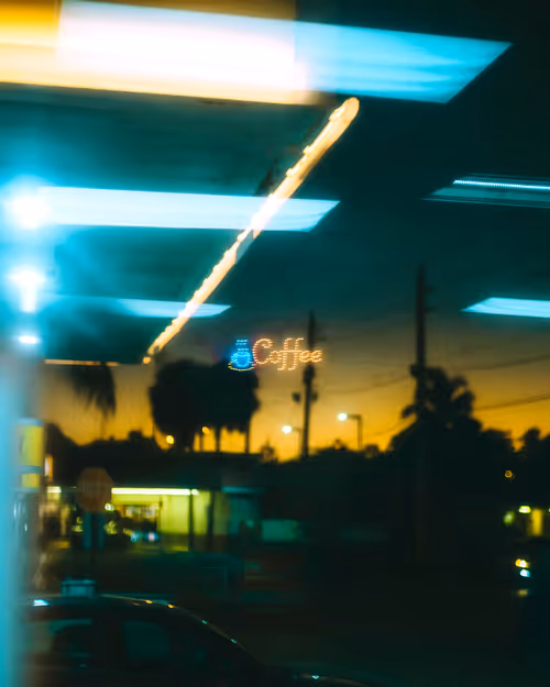 Item #8957903854141122346925135740585576976148783334383381745277240553944784044033 Media