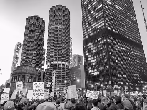 Item #99900617224639477299163599069671603724831420251868583715018934656388021878785 Media