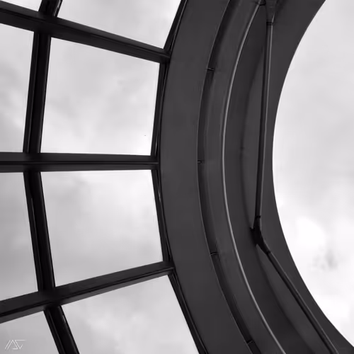 Item #34074302066752213715126654038462946332588047310136711959584651177344546897930 Media