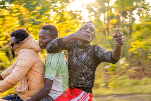 Item #50027882237522295676960542276708360859068113986169674979910833917400329486337 Media