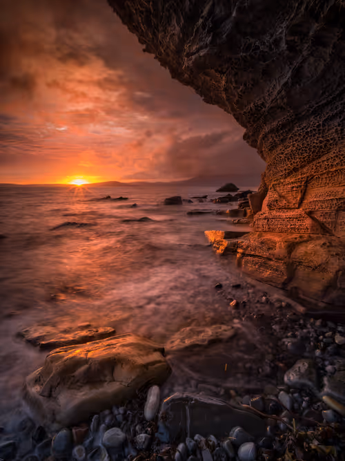 Item #33905874090819082513688943538230910820806372635716531311002980232228377722881 Media