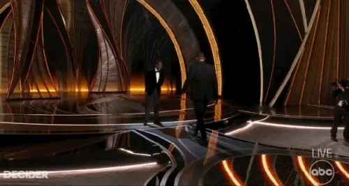 Item #25734419744541135854901034200685489082411190138559222304145685083512236933121 Media