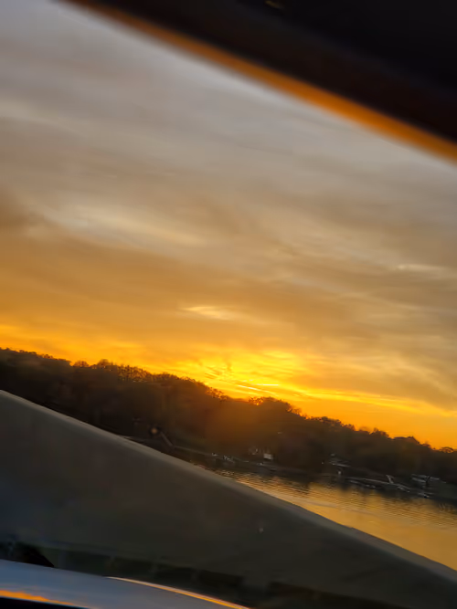 Item #40984206358001963118643246564406327476224673523487683926596290766186607542273 Media