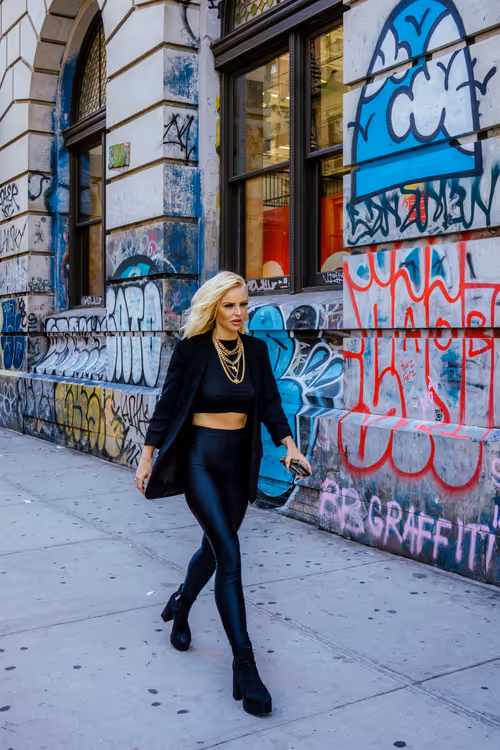 Item #26496075620781707602062900041822142517414676884450269992691667291294125785089 Media