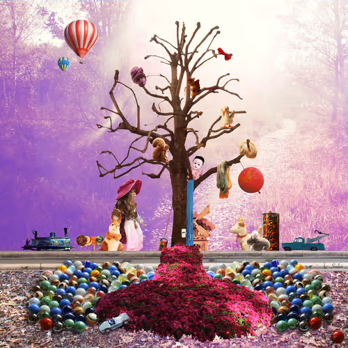 Item #60126926115542016779519829894773677280535668351512816997859131967347108085761 Media