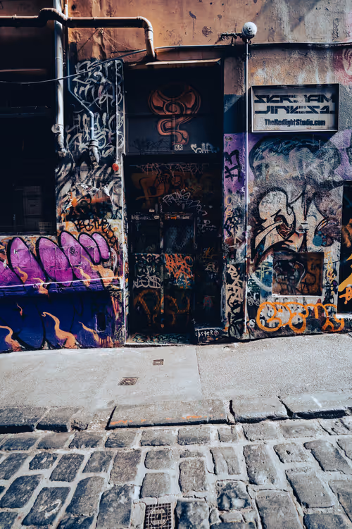 Item #87664330636313077472003209280981822590333725685545365355938452594106992427009 Media