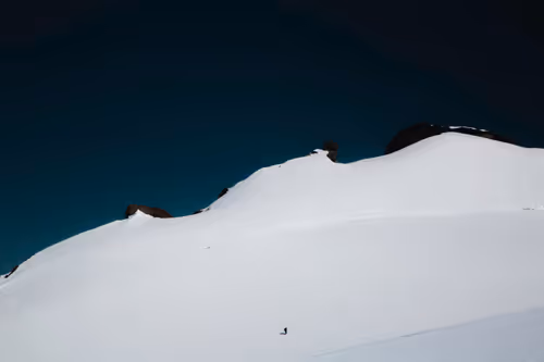 Item #74560649326607298578853393268143794665781666052470848563380919820962213396481 Media