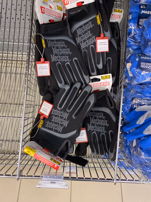 Item #37028951073934167376295137276772460036025106594897382763308753677701865275393 Media