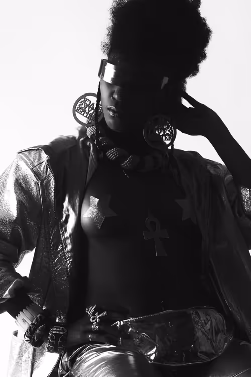 Item #54633628777457058039979045655864865072314601931694367880395140107296187613185 Media