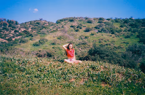 Item #49421393432894499121215694470303184244096795482679490930709574074960864870401 Media