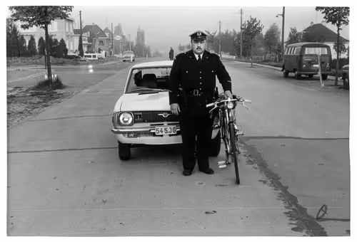 Item #81605143874735396064312735428883903564068242767550807813730910825356250316801 Media