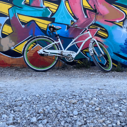 Item #51107028403931991835329534031498650772266658764783547759528015638749461348353 Media