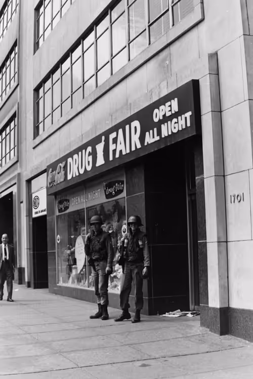 Item #103869953884735727563221393256320645863605690120870363676987596970870542696449 Media