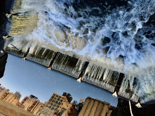 Item #51690675638909644790966826113213763437997288927381309606437551951709980327937 Media