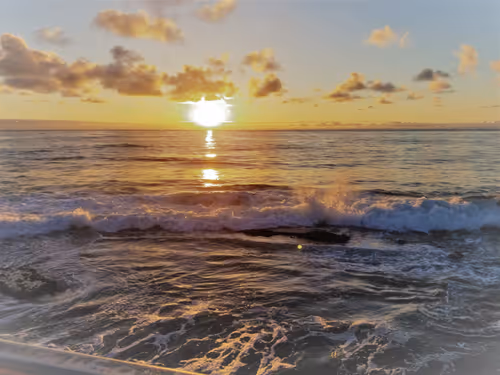 Item #36797478990227503802515544271343238965940869473164843468653790227231718506497 Media