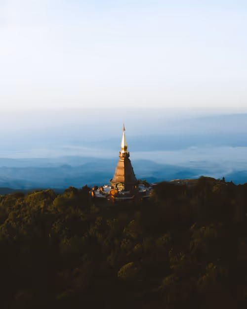 Item #1681200608944986882710212351087985927498901891912841592381619097948762669057 Media