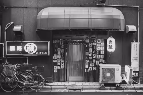 Item #95633765474931350240165697288740384276668175365753332134829565067346350964737 Media