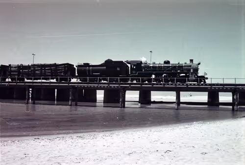 Item #17170766491500085813784528329408520152162080499931486046086089354688543588357 Media