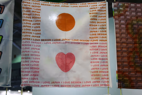 Item #105322358618701185533743754469895824107639028648078310589264470415812969103361 Media