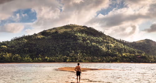 Item #20227266665588933887433646525944193582214398073362210482920990816154075267073 Media