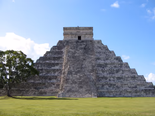 Item #40204312931910274261888319886493561627181628932808286703084246017717898838017 Media